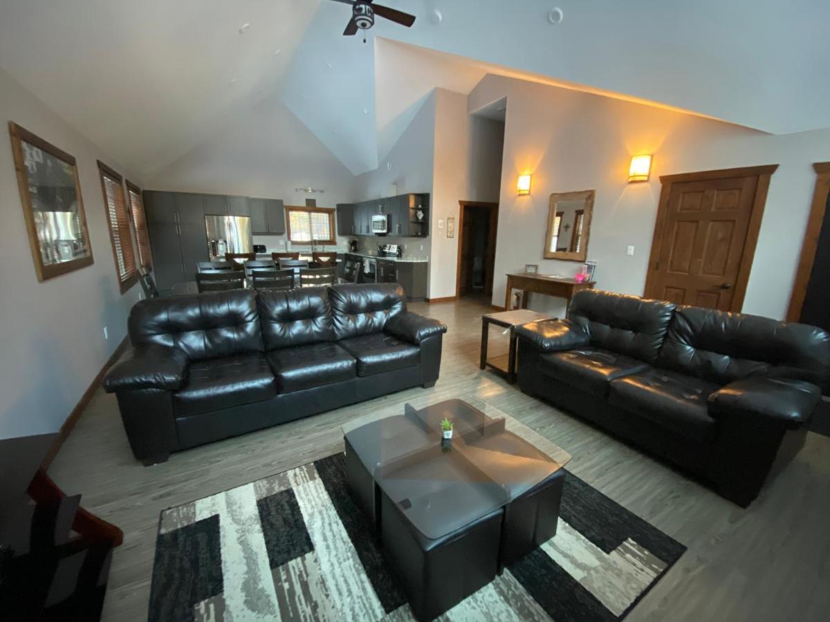 Villa Wolf Den Valemount Esterno foto
